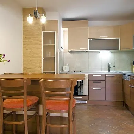 Sofia Central Hotel Apartments 4*
