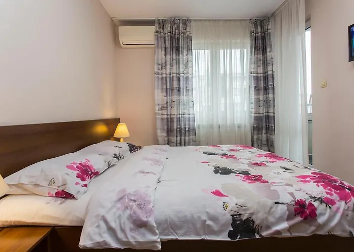 Sofia Central Hotel Apartments